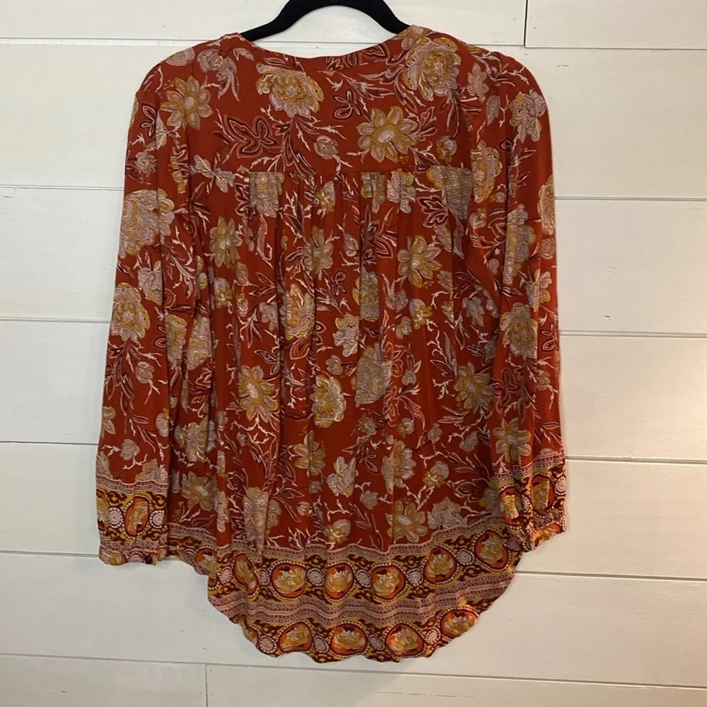 Lucky Brand Burnt Orange Floral Blouse with Mandarin Collar. Size L.